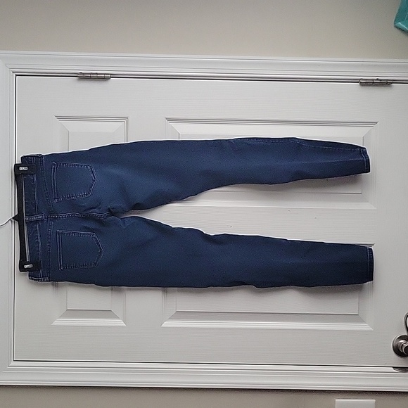 Decree Women's Skinny Jeans - Picture 6 of 13